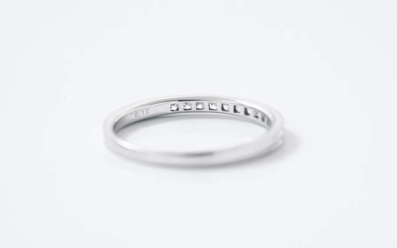 ハーフエタニティリング レール留め 0.1ct PT900 プラチナ – facett
